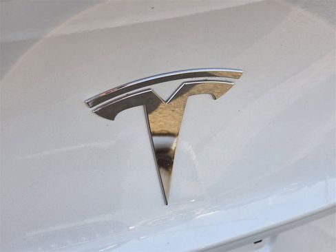 Used 2020 Tesla Model 3 Standard Range image 7