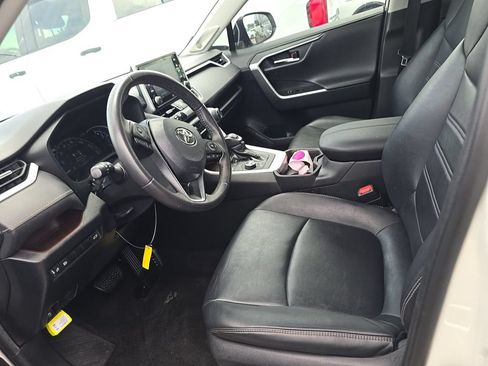 Used 2021 Toyota RAV4 Limited AWD/4WD image 3
