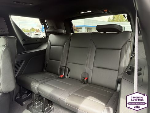 Used 2024 Chevrolet Tahoe High Country AWD/4WD image 11