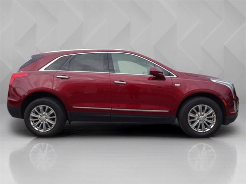 Used 2018 Cadillac XT5 Luxury w/ Driver Awareness Package image 6