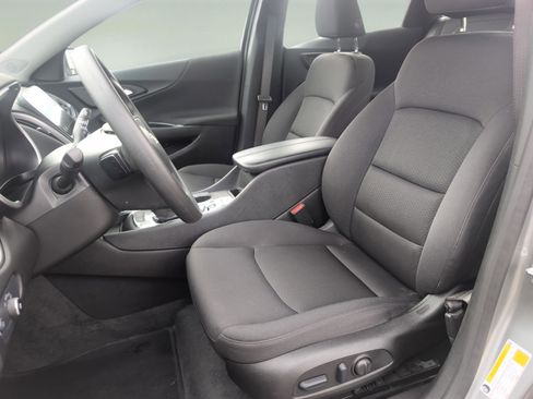 Used 2025 Chevrolet Malibu LT image 16