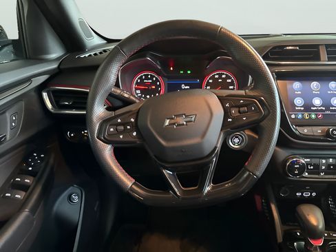 Used 2023 Chevrolet TrailBlazer RS w/ Sun and Liftgate Package AWD/4WD image 22