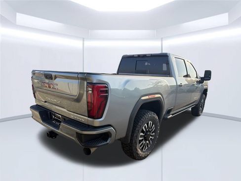 Used 2025 GMC Sierra 2500 Denali w/ Max Trailering Package AWD/4WD image 3