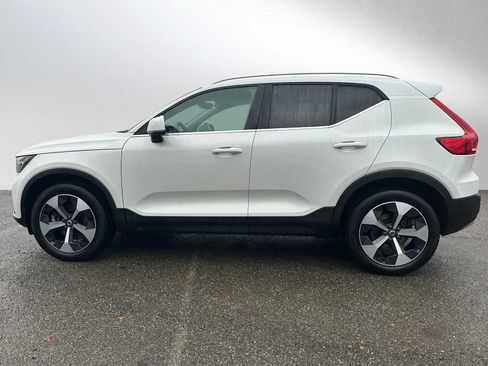 Used 2025 Volvo XC40 B5 Core w/ Protection Package Premier image 6