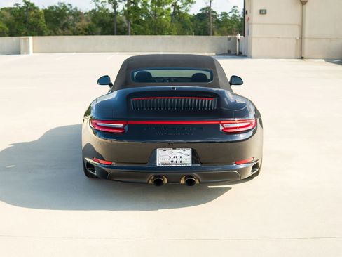 Used 2018 Porsche 911 Carrera 4S image 14