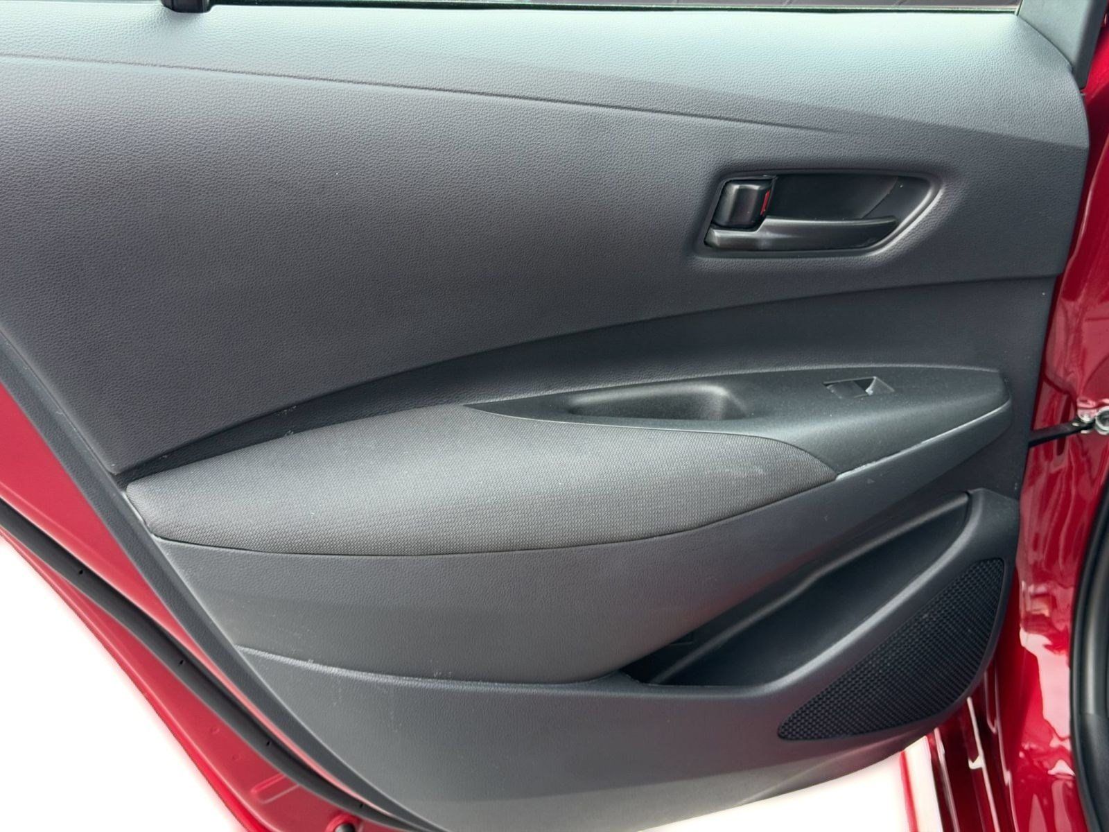 Used 2026 Toyota Corolla LE FWD image 32