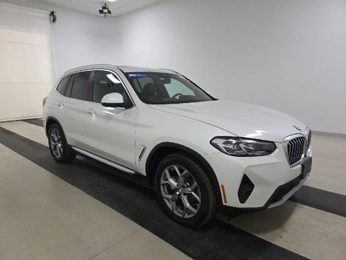 Used 2024 BMW X3 xDrive30i w/ Convenience Package AWD/4WD image 3