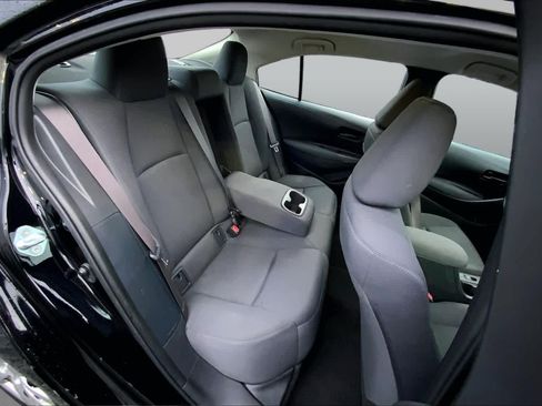 Used 2024 Toyota Corolla LE FWD image 19