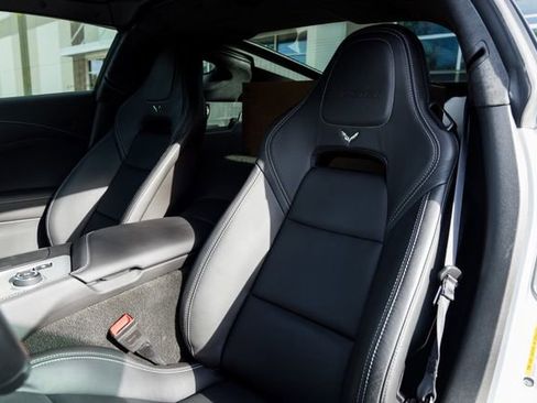 Used 2018 Chevrolet Corvette Z06 image 21