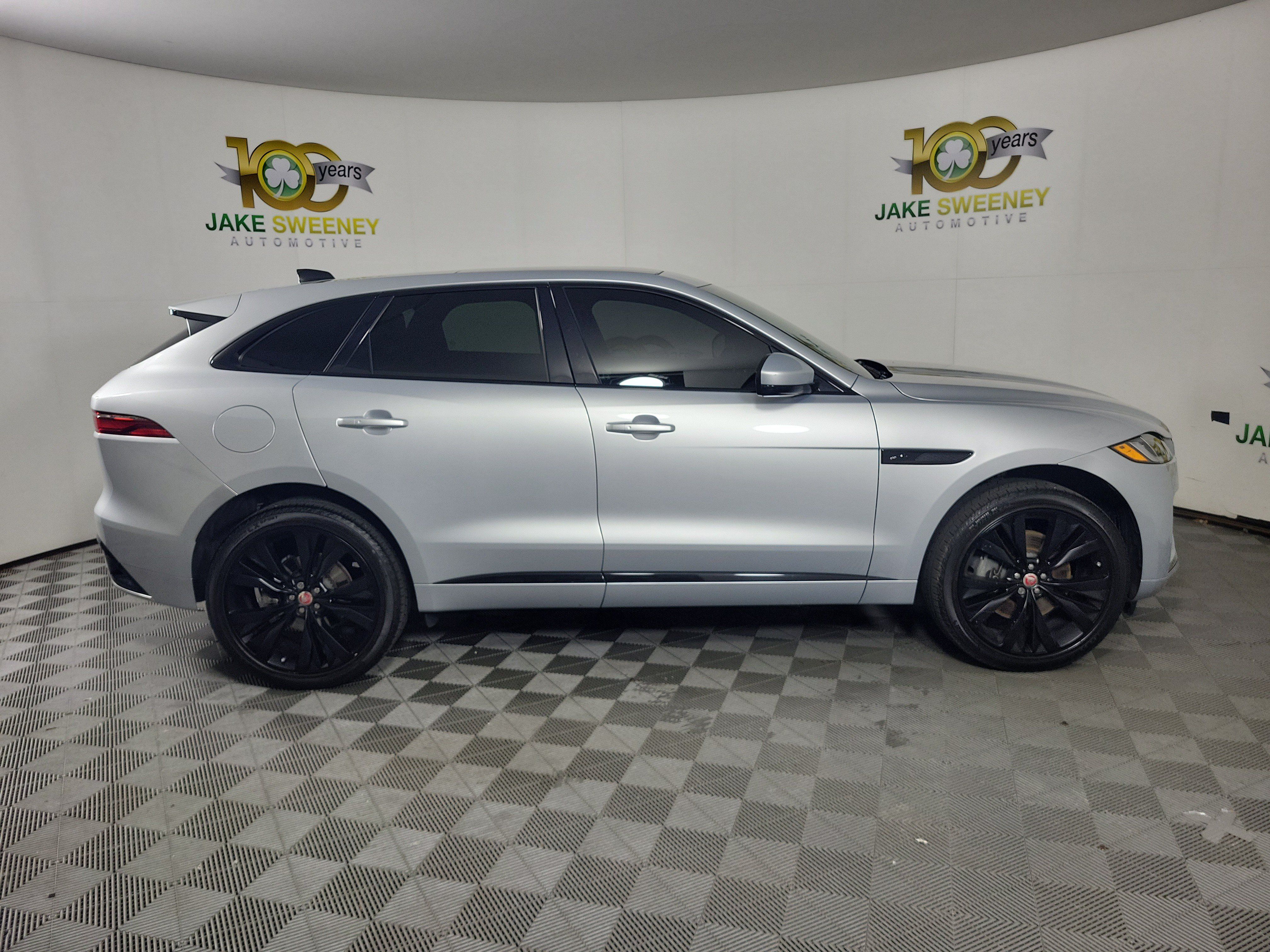 Used 2023 Jaguar F-PACE R-Dynamic S AWD/4WD image 8