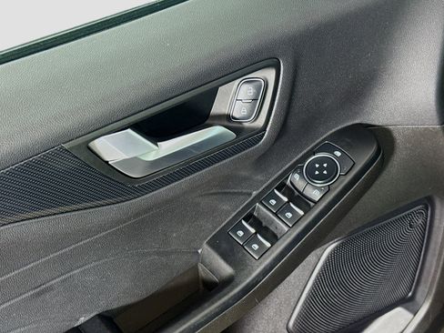 Used 2025 Ford Escape ST-Line image 24