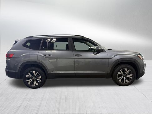Used 2025 Volkswagen Atlas SE AWD/4WD image 8