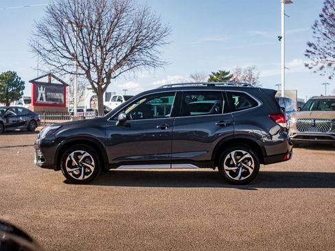 Used 2022 Subaru Forester Touring image 4