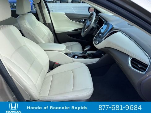 Used 2024 Chevrolet Malibu LT image 27