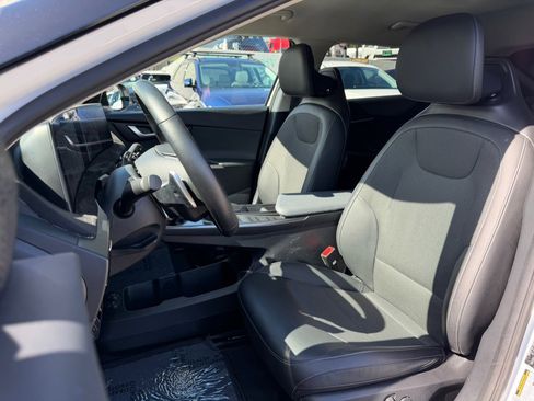 Used 2024 Kia EV6 Light AWD/4WD image 18