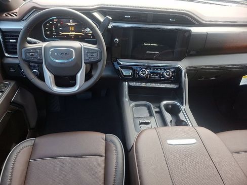 New 2026 GMC Sierra 2500 Denali w/ Denali Reserve Package image 13