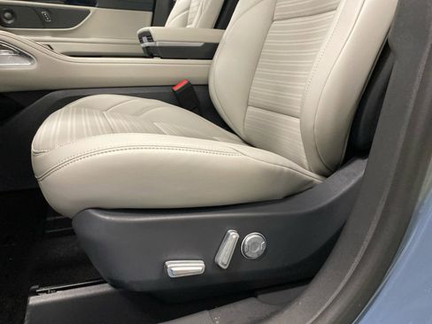 New 2026 Lincoln Nautilus Reserve image 16