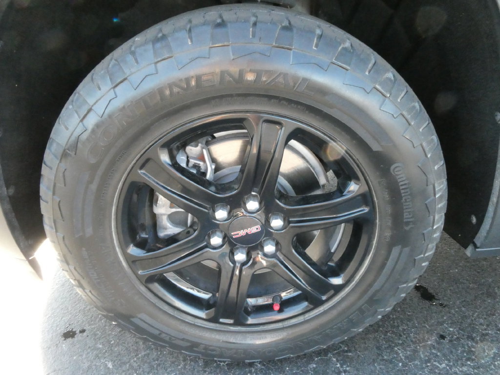 Certified 2022 GMC Acadia AT4 w/ Preferred Package AWD/4WD image 12