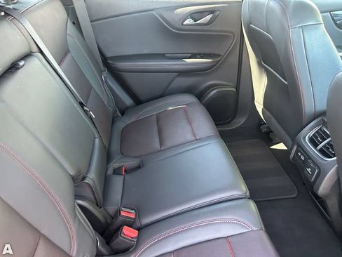 Used 2021 Chevrolet Blazer RS w/ Enhanced Convenience Package FWD image 14