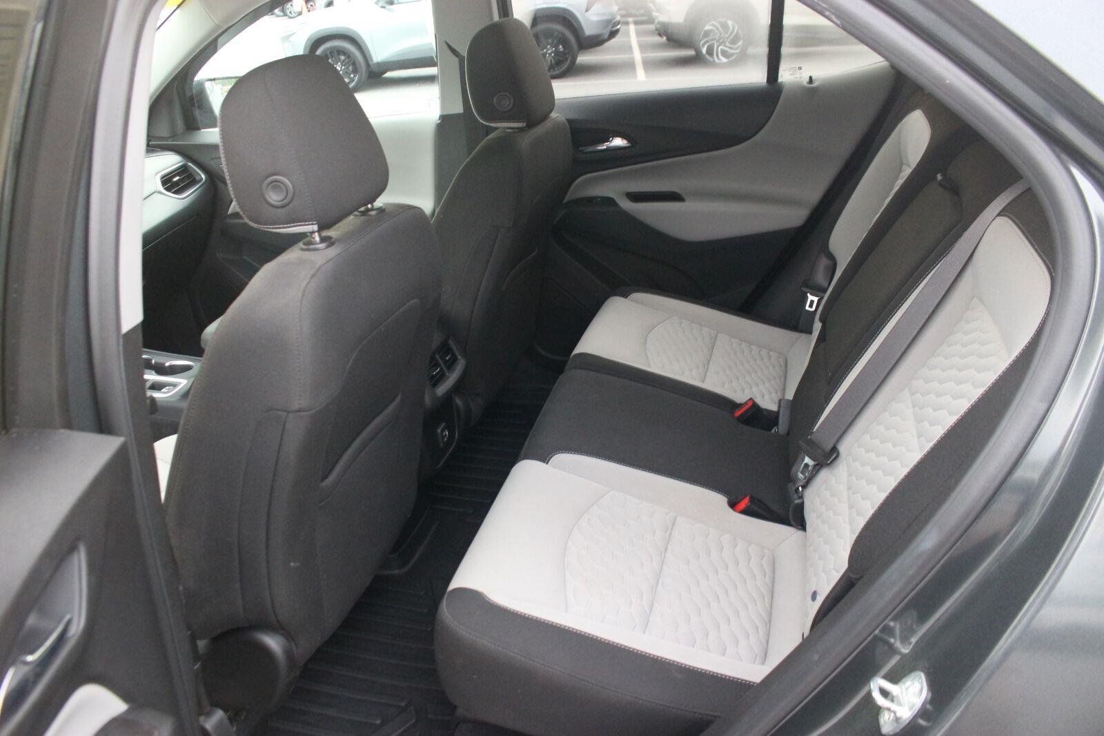Used 2021 Chevrolet Equinox LS w/ LS Convenience Package FWD image 29