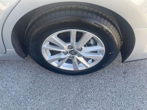 Used 2025 Toyota Camry LE image 28