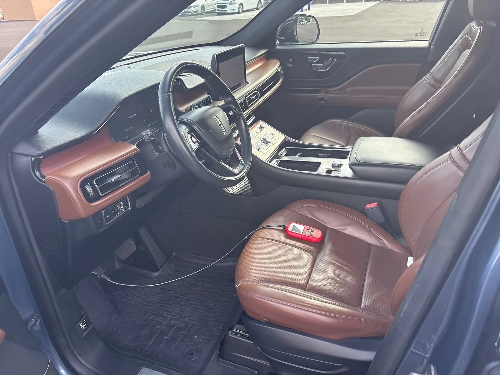 Used 2020 Lincoln Aviator Reserve RWD image 9