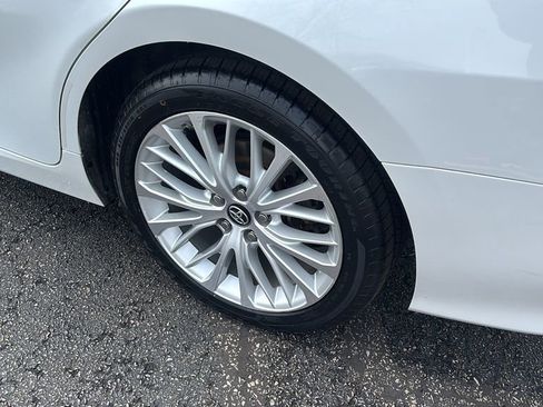 Used 2018 Toyota Camry XLE w/ Audio Package image 9