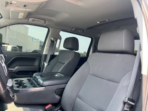 Used 2018 GMC Sierra 2500 SLE w/ HD SLE Preferred Plus Package AWD/4WD image 10