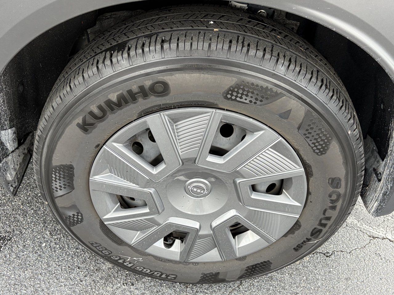 Used 2025 Nissan Kicks S AWD/4WD image 9
