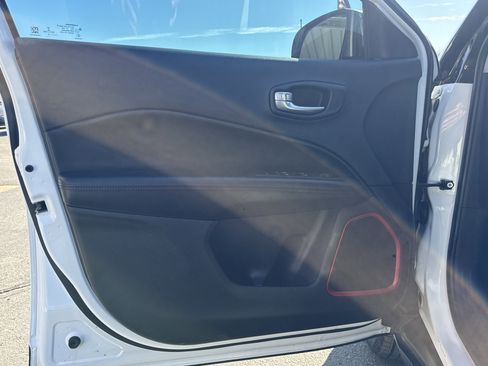 Used 2019 Jeep Compass Trailhawk image 13