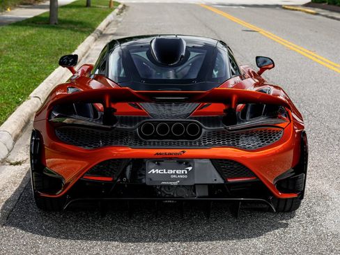 Used 2021 McLaren 765LT RWD image 8