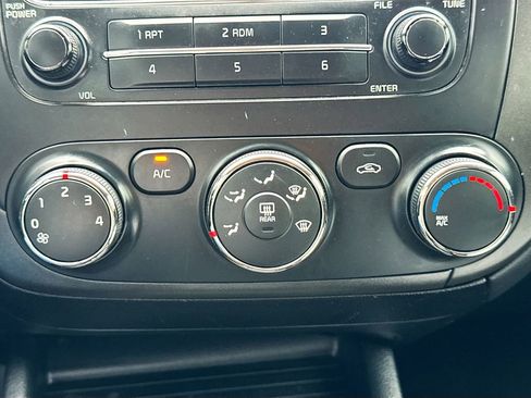 Used 2016 Kia Forte LX image 16