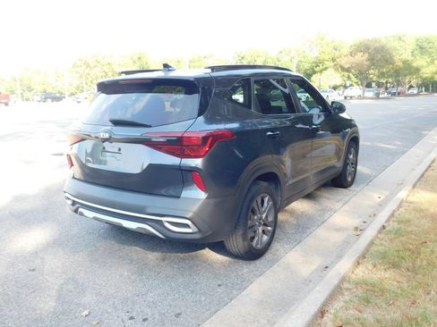 Used 2021 Kia Seltos S AWD/4WD image 4