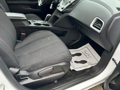 Used 2015 Chevrolet Equinox LT image 12