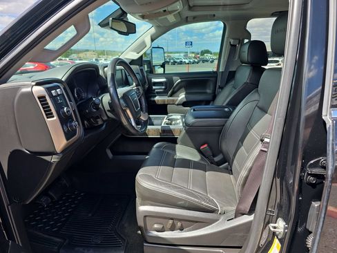 Used 2015 GMC Sierra 2500 Denali w/ Duramax Plus Package AWD/4WD image 12