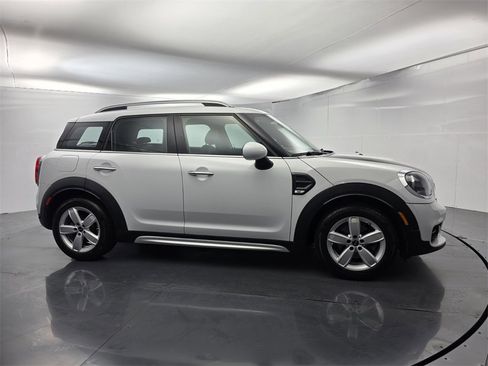 Used 2017 MINI Cooper Countryman image 3