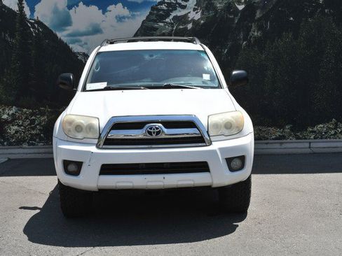Used 2007 Toyota 4Runner SR5 AWD/4WD image 5