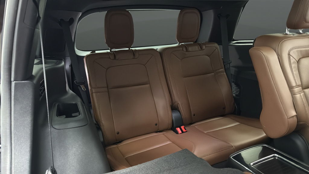 Used 2023 Lincoln Aviator Grand Touring w/ Equipment Group 301A AWD/4WD image 25