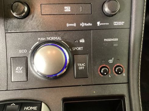 Used 2016 Lexus CT 200h w/ Navigation Package FWD image 27