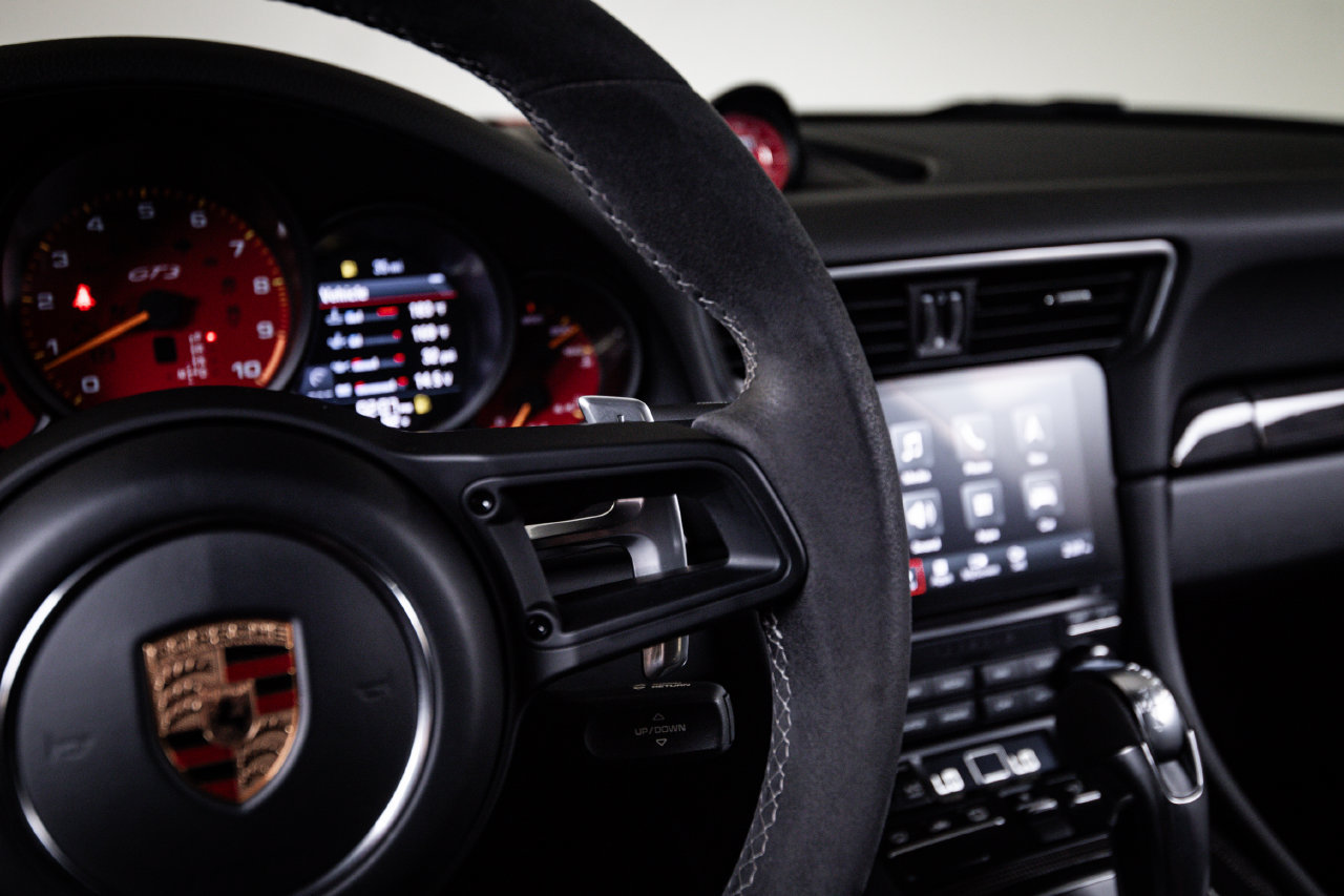 Certified 2018 Porsche 911 GT3 RWD image 16
