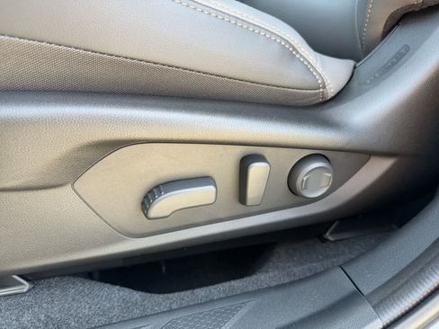 New 2026 Subaru Outback Limited AWD/4WD image 19