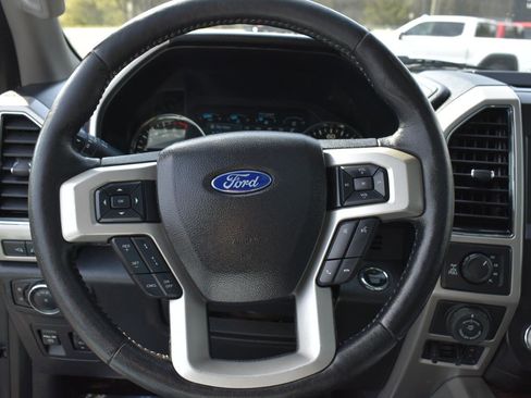 Used 2019 Ford F150 Lariat w/ Equipment Group 502A Luxury AWD/4WD image 16