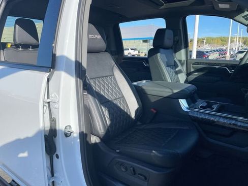 New 2025 Chevrolet Silverado 2500 LTZ w/ Trail Boss Package AWD/4WD image 29