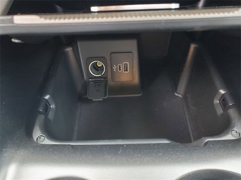 New 2025 Ford Explorer Active w/ Active Comfort Package image 31