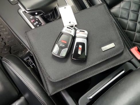 Used 2018 Audi SQ5 Prestige w/ Prestige Package AWD/4WD image 33