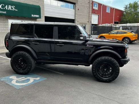 Used 2024 Ford Bronco Badlands AWD/4WD image 8