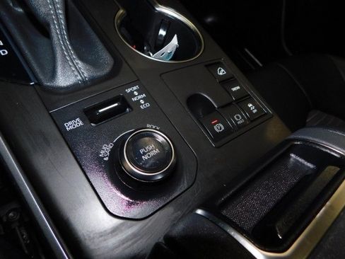 Used 2023 Toyota Highlander XSE image 23