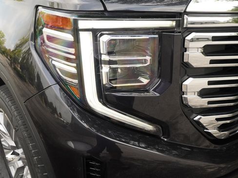 Used 2023 GMC Sierra 1500 Denali w/ Denali Reserve Package AWD/4WD image 37