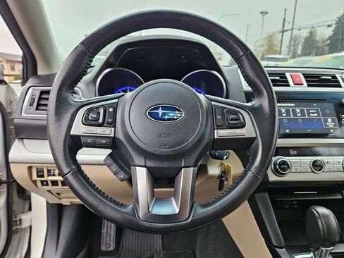 Used 2017 Subaru Outback 2.5i Premium image 18