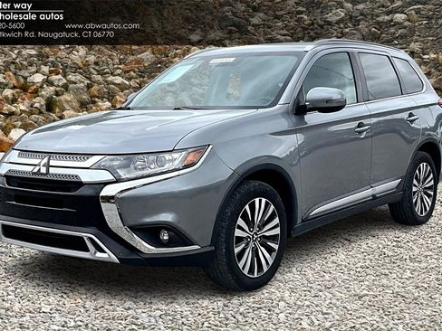 Used 2020 Mitsubishi Outlander SEL image 1
